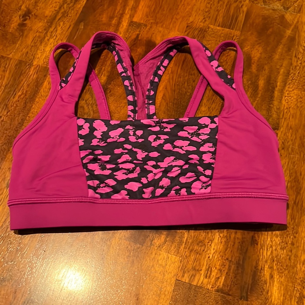 Lululemon sports bra